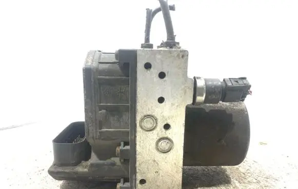 Mercedes-Benz Sprinter W901 W902 W903 W904 ABS Pump A0004469289