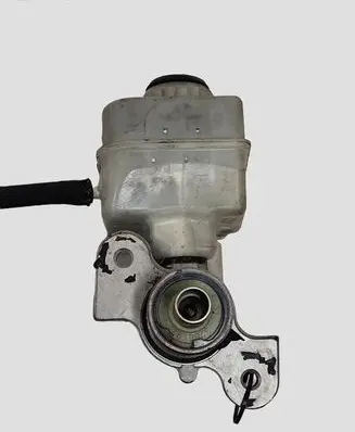 BMW 5 F10 F11 Master brake cylinder 32666324