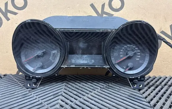 Ford Mustang VI Speedometer (instrument cluster) GR3T10849AG
