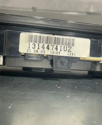 Opel Signum Speedometer (instrument cluster) 13144741UZ