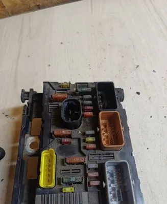 Citroen C4 I Picasso BSM Control unit 9661708080
