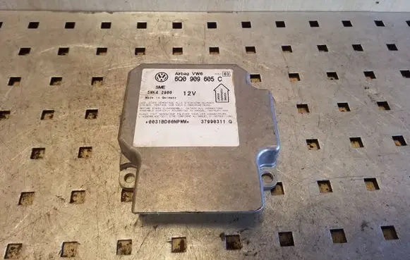 Volkswagen PASSAT B5 Airbag control unit/module 6Q0909605