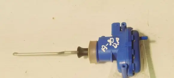 Audi 80 90 B3 Central locking vacuum pump 893862153C