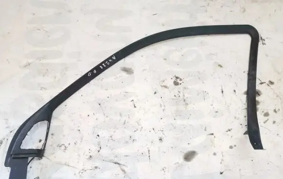 BMW X5 E53 Front door glass trim molding 8402508rh