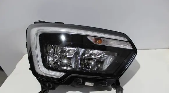 Renault Master III Headlight/headlamp 260105567R