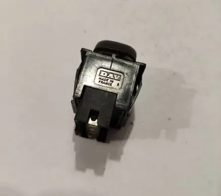 Citroen Berlingo Electric window control switch M6074