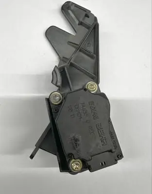 Volvo V70 A/C air flow flap actuator/motor 74935 131101