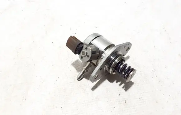 Nissan Qashqai J12 Fuel injection high pressure pump 166306RC1A