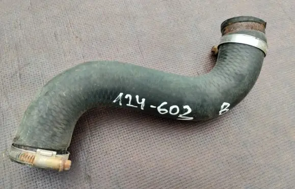 Mercedes-Benz E W124 Engine coolant pipe/hose 1245011582 A1245011582