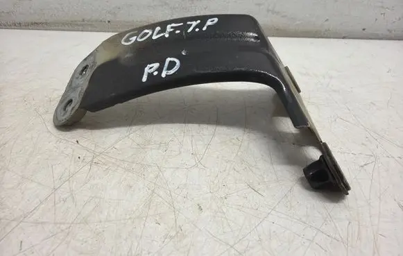 Volkswagen Golf VII Fender mounting bracket 5G0821136C
