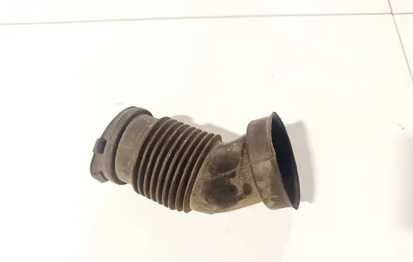 Opel Zafira B Air intake hose/pipe 55354056