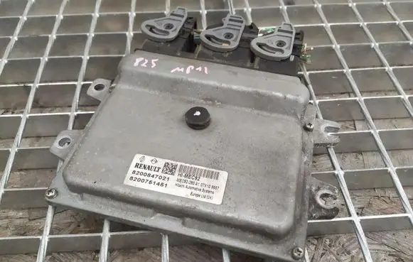 Renault Laguna III Engine control unit/module ECU 8200847021