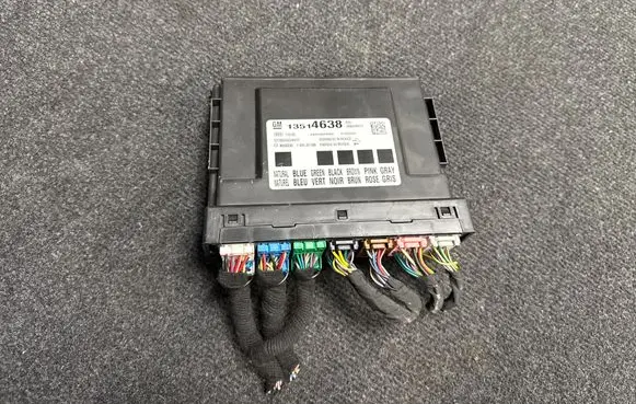 Chevrolet Camaro Comfort/convenience module 13514638 812857993 40004KH17