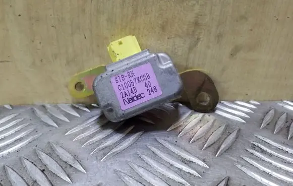 Mazda Premacy Airbag deployment crash/impact sensor C10057KC0B