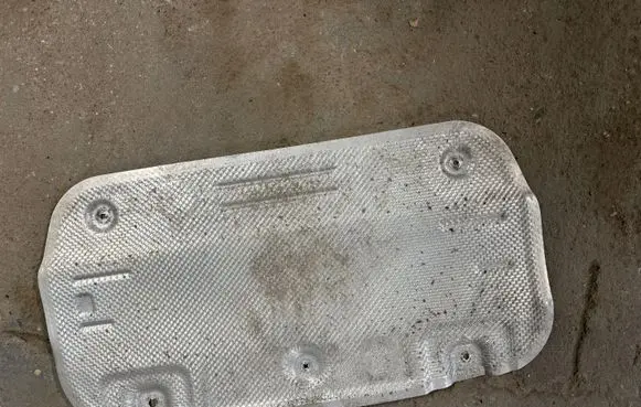 Hyundai i30 Heat shield in engine bay 