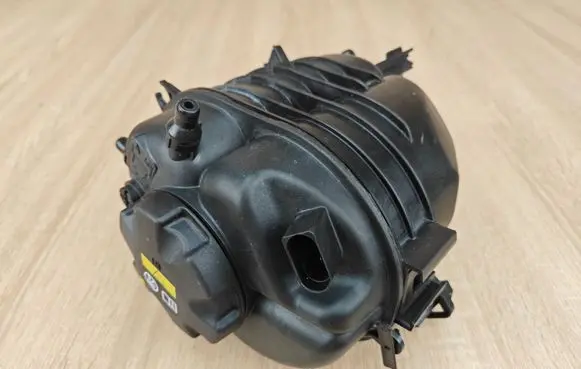 BMW 4 G22 G23 G24 G26 Coolant expansion tank/reservoir 8610652