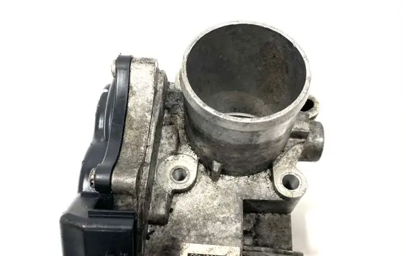 Renault Laguna III Throttle valve 8200987453 331800581