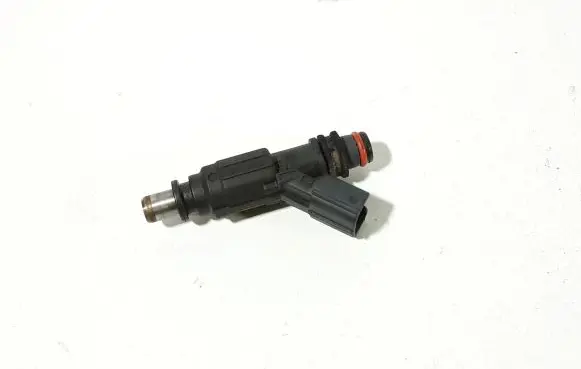 Toyota Corolla E120 E130 Fuel injector 232500D030 0280156019