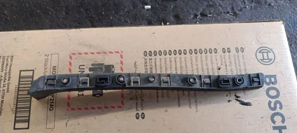 Maserati Ghibli Rear bumper mounting bracket 670004463