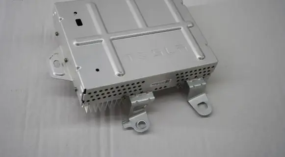Tesla Model Y Sound amplifier 1507152