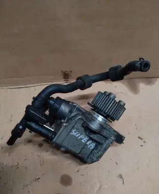 Skoda Superb B6 (3T) Fuel injection high pressure pump 0445010514