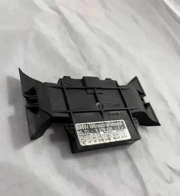 BMW 5 E39 Ultrasonic Sensor 8379939