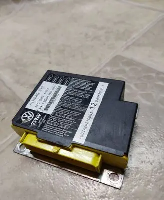 Volkswagen PASSAT B6 Airbag control unit/module 3c0909605j