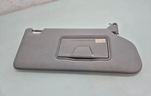Sun visor