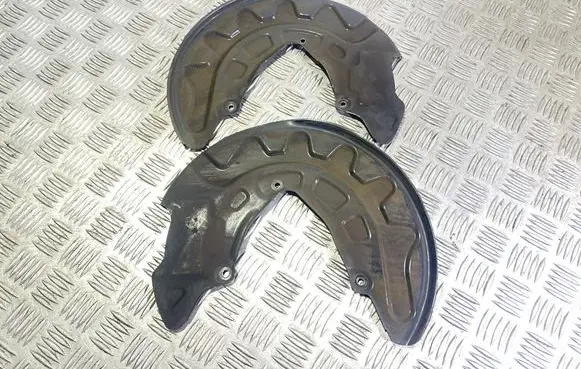 Volkswagen PASSAT B8 Front brake disc dust cover plate 5Q0615312G 5Q0615311G