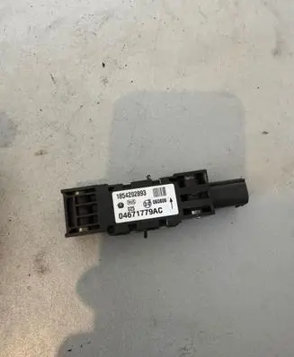 Chrysler 300 - 300C Airbag deployment crash/impact sensor 04671779AC 060806 1854202893