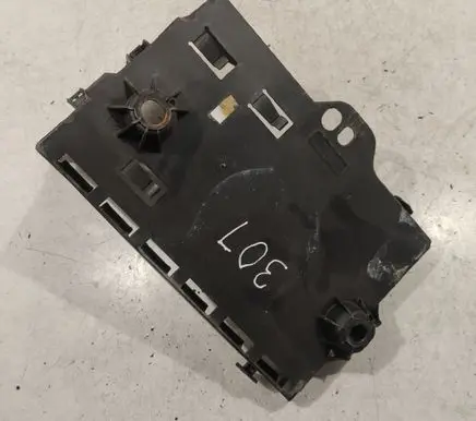 Peugeot 307 Battery tray 9663615380