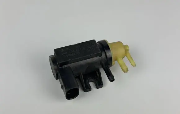 Volkswagen Golf VI Turbo solenoid valve 1K0906627A 70086800 06T154