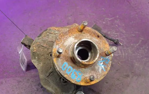 Chevrolet Lacetti Front wheel hub spindle knuckle