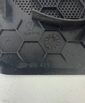 Volkswagen Caddy Subwoofer grill/trim 2K0858425