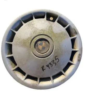 BMW 5 E34 R15 wheel hub/cap/trim 1129843