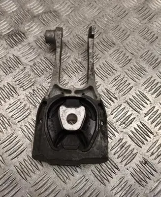 Toyota Prius (XV60) Engine mount bracket