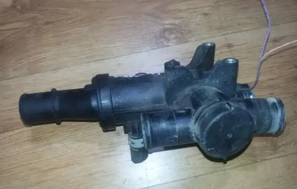 Citroen C4 Grand Picasso Engine coolant pipe/hose 9656182980