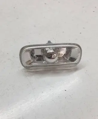 Audi A4 S4 B7 8E 8H Front fender indicator light 8E0949127