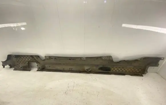 Audi Q7 4L Side bottom protection 7L8825212D