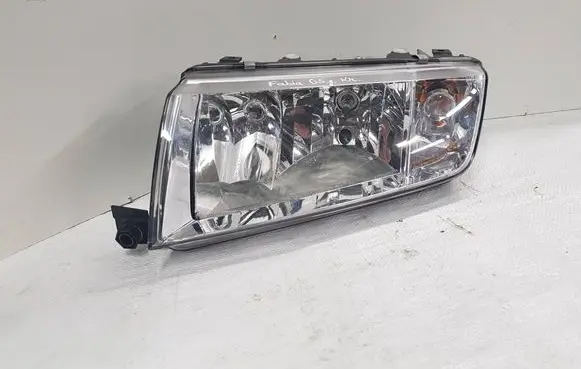 Skoda Fabia Mk1 (6Y) Headlight/headlamp 086651105LN 086651112L 086651105LM