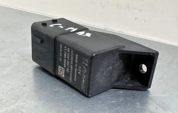 Ford C-MAX II Glow plug pre-heat relay 9803299780