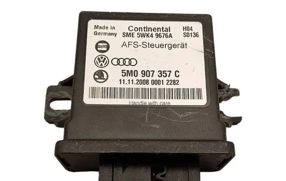 Volkswagen PASSAT B6 Light module LCM 5M0907357C 5WK49676A