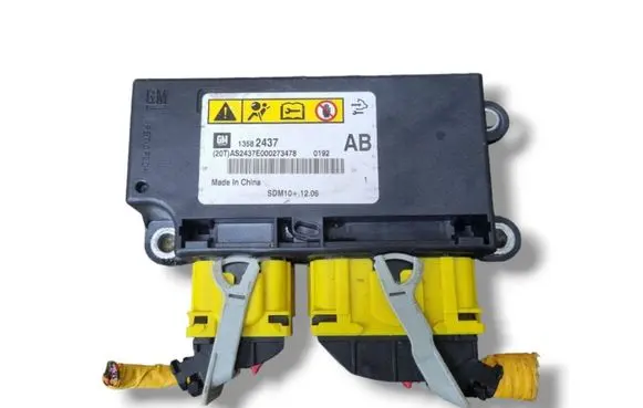 Chevrolet Cruze Airbag control unit/module 13582437