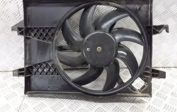 Mazda 2 Fan set 8240367