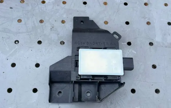 KIA Sportage Distronic sensor radar 28727572