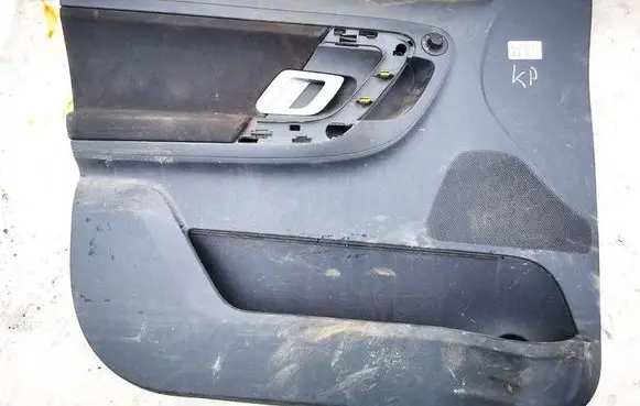 Skoda Roomster (5J) Front door card panel trim