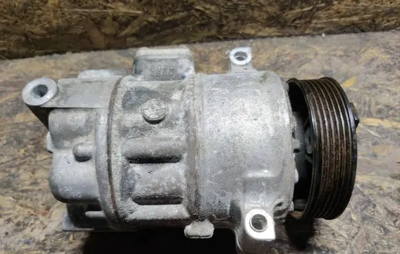 Seat Altea Air conditioning (A/C) compressor (pump) 5N0820803C