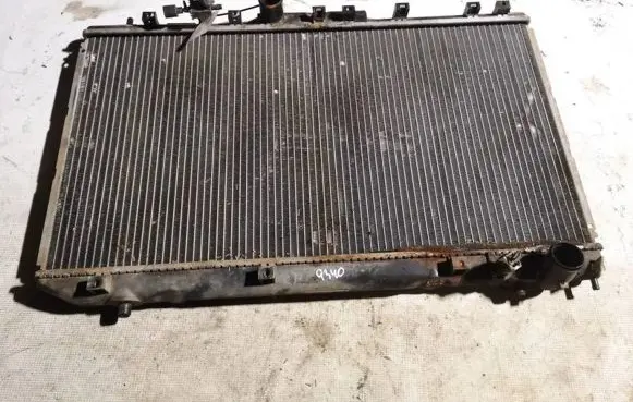 Toyota Avensis T220 Coolant radiator