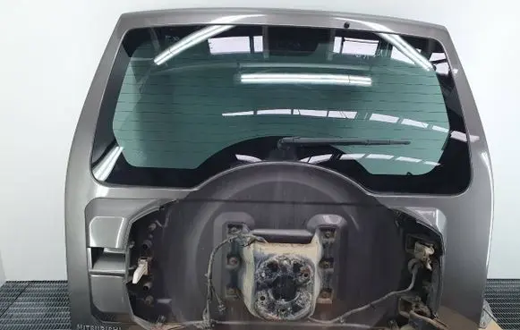 Mitsubishi Pajero Tailgate/trunk/boot lid