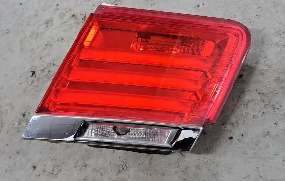 BMW 7 F01 F02 F03 F04 Tailgate rear/tail lights 7182206